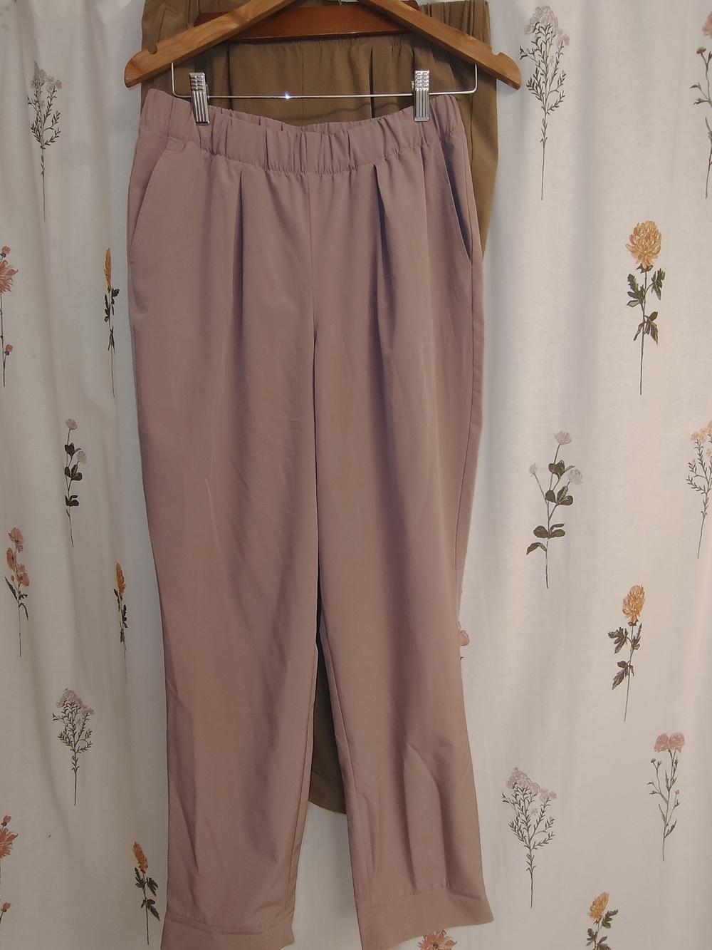 Varley Alana Tapered Pants Dusty Rose And Oak Size Medium EUC